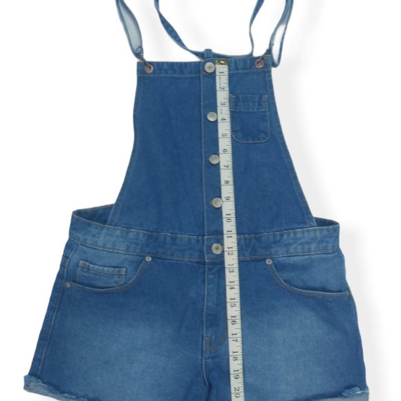 Forever 21 Overill Short - Picture 3 of 6